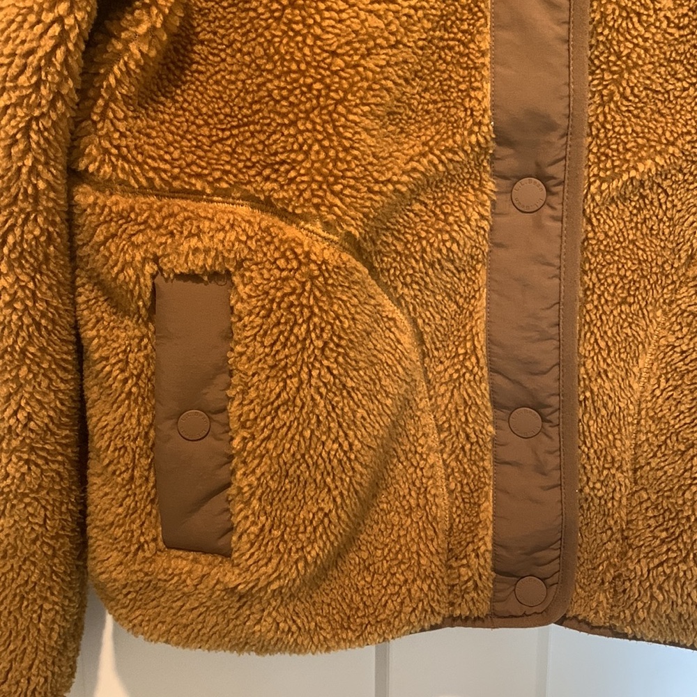 L.L. Bean Women's Mustard/Tan Sherpa Jacket - Picture 3 of 9